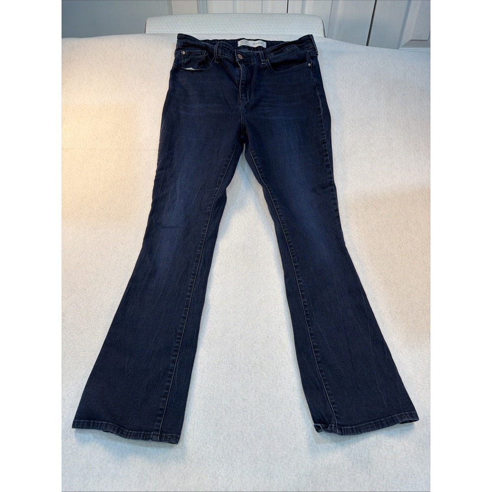 Levi Strauss SIgnature Mid-rise bootcut dark wash size 16 M W33 L32(29 Measured)